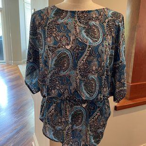 Covington Sz M Flowy Paisley Short Sleeved Tunic